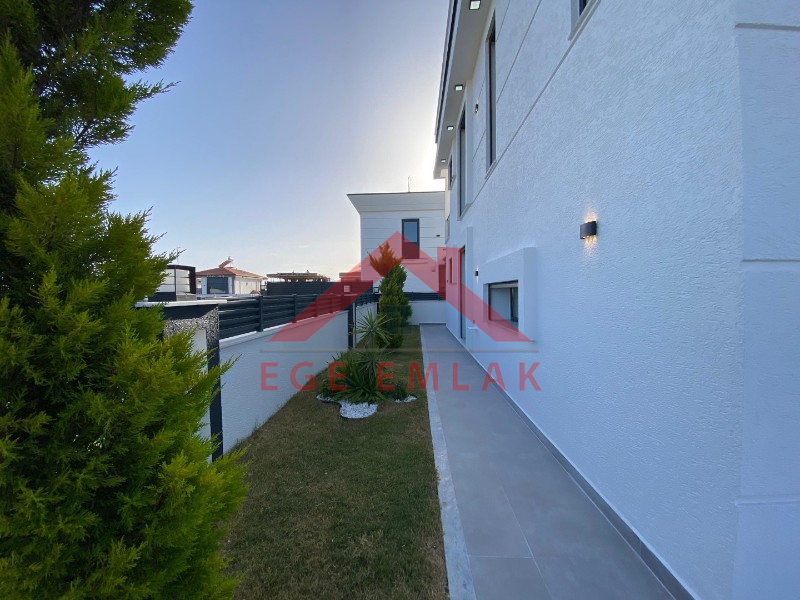 Didim'de Köşebaşı Satılık Tam Müstakil Villa