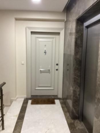 ÇİFTEHAVUZLARIN EN GÜZEL SOKAĞINDA KİRALIK 3+1