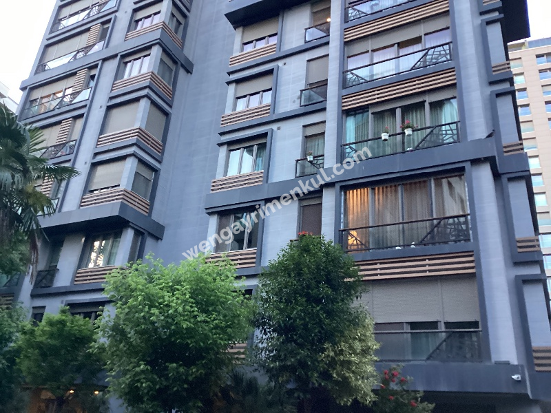 ÇİFTEHAVUZLARIN EN GÜZEL SOKAĞINDA KİRALIK 3+1