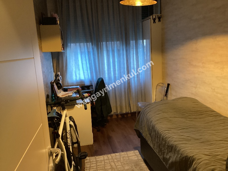ÇİFTEHAVUZLARIN EN GÜZEL SOKAĞINDA KİRALIK 3+1