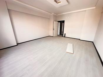 GÜVENAY - ÇORUM CENGİZ TOPEL CADDESİ KALE KARŞISI SATILIK 3+1 DAİRE