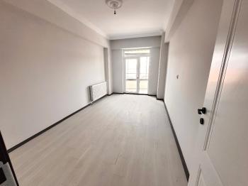 GÜVENAY - ÇORUM CENGİZ TOPEL CADDESİ KALE KARŞISI SATILIK 3+1 DAİRE
