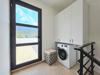KKTC Girne Edremit'te Çevreyoluna Yakın Kiralık 3+1 Eşyalı Villa