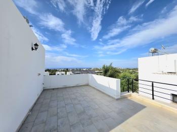 KKTC Girne Edremit'te Çevreyoluna Yakın Kiralık 3+1 Eşyalı Villa