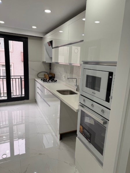 Binevler Metro 3 dk | 3+1 Net 100 m² Asansörlü, Kapalı Otoparklı Daire