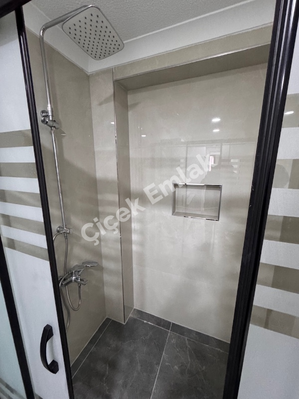 Binevler Metro 3 dk | 3+1 Net 100 m² Asansörlü, Kapalı Otoparklı Daire