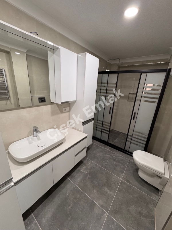 Binevler Metro 3 dk | 3+1 Net 100 m² Asansörlü, Kapalı Otoparklı Daire