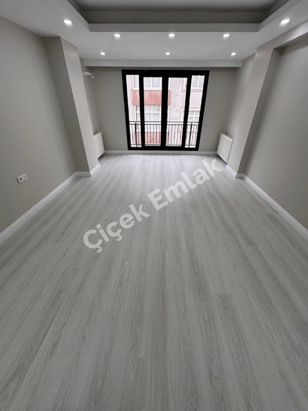 Binevler Metro 3 dk | 3+1 Net 100 m² Asansörlü, Kapalı Otoparklı Daire