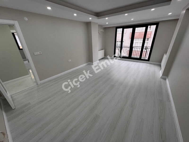 Binevler Metro 3 dk | 3+1 Net 100 m² Asansörlü, Kapalı Otoparklı Daire