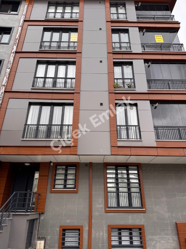 Binevler Metro 3 dk | 3+1 Net 100 m² Asansörlü, Kapalı Otoparklı Daire