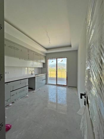 AFYON ÜÇOK EMLAKTAN ERKMEN DE SATILIK 4+1 FIRSAT LÜX SIFIR DAİRE