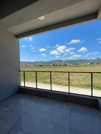 AFYON ÜÇOK EMLAKTAN ERKMEN DE SATILIK 4+1 FIRSAT LÜX SIFIR DAİRE