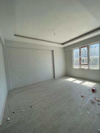 AFYON ÜÇOK EMLAKTAN ERKMEN DE SATILIK 4+1 GENİŞ SIFIR DAİRE