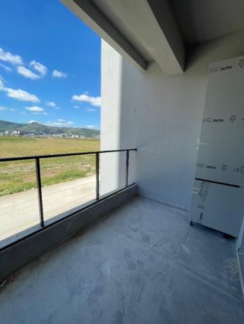 AFYON ÜÇOK EMLAKTAN ERKMEN DE SATILIK 4+1 GENİŞ SIFIR DAİRE