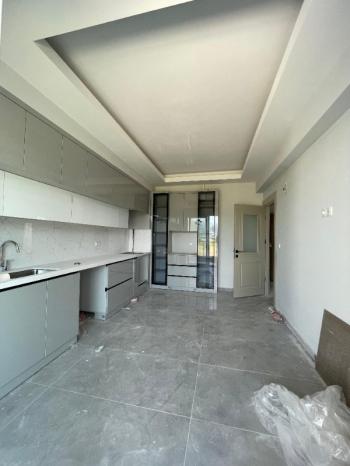 AFYON ÜÇOK EMLAKTAN ERKMEN DE SATILIK 4+1 GENİŞ SIFIR DAİRE