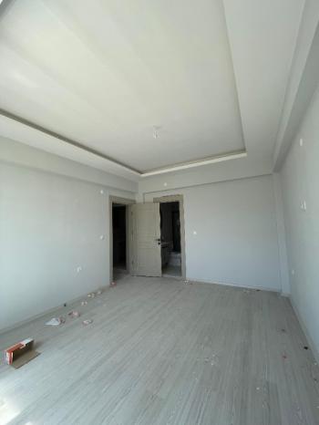 AFYON ÜÇOK EMLAKTAN ERKMEN DE SATILIK 4+1 GENİŞ SIFIR DAİRE