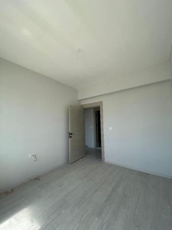 AFYON ÜÇOK EMLAKTAN ERKMEN DE SATILIK 4+1 GENİŞ SIFIR DAİRE