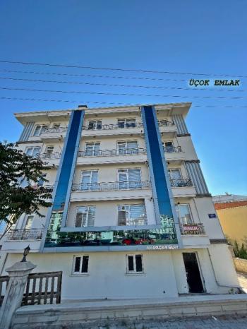 AFYON ÜÇOK EMLAKTAN SELÇUKLU MAH KİRALIK EŞYALI 1+1 DAİRE