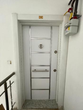 AFYON ÜÇOK EMLAKTAN SELÇUKLU MAH KİRALIK EŞYALI 1+1 DAİRE