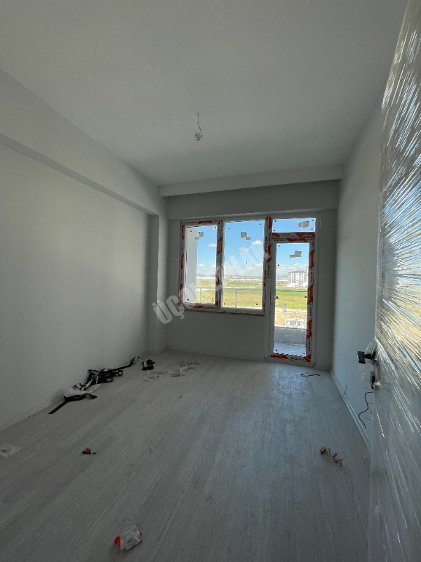 AFYON ÜÇOK EMLAKTAN ERKMEN DE SATILIK 4+1 FIRSAT LÜX SIFIR DAİRE