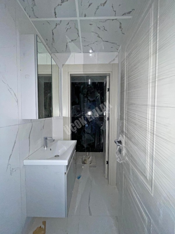 AFYON ÜÇOK EMLAKTAN ERKMEN DE SATILIK 4+1 FIRSAT LÜX SIFIR DAİRE