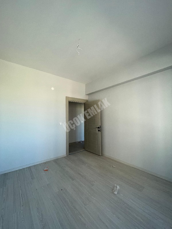 AFYON ÜÇOK EMLAKTAN ERKMEN DE SATILIK 4+1 FIRSAT LÜX SIFIR DAİRE