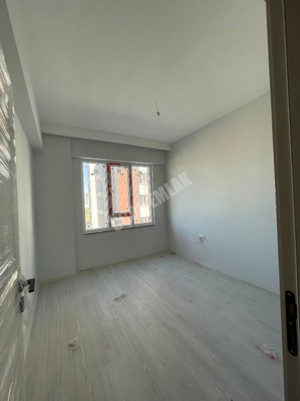 AFYON ÜÇOK EMLAKTAN ERKMEN DE SATILIK 4+1 FIRSAT LÜX SIFIR DAİRE