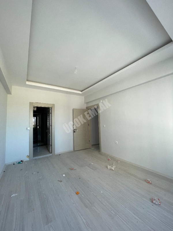 AFYON ÜÇOK EMLAKTAN ERKMEN DE SATILIK 4+1 FIRSAT LÜX SIFIR DAİRE