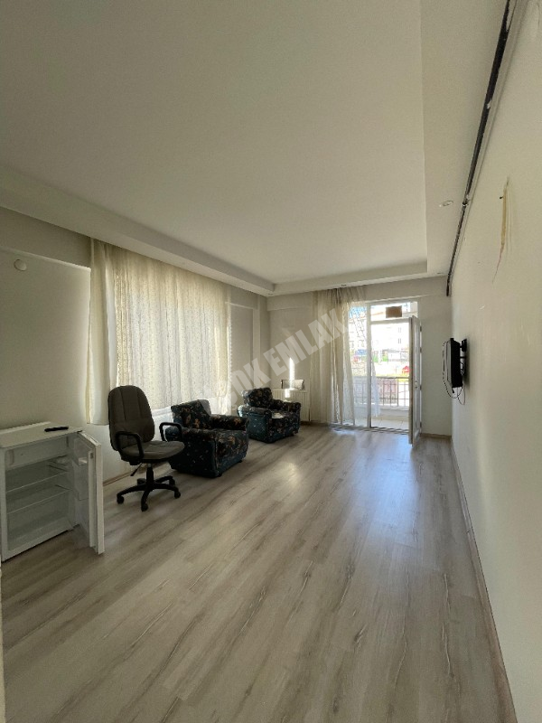 AFYON ÜÇOK EMLAKTAN SELÇUKLU MAH KİRALIK EŞYALI 1+1 DAİRE