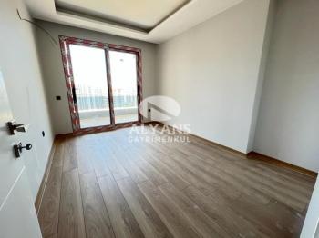 ALYANS'TAN LÜKS VE KONFORUN BİRLEŞTİĞİ, GENİŞ TERAS BALKONLU 3+1