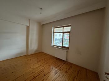 GÜVENAY - ÇORUM PAZARTESİ PAZARI YANI 3+1 KİRALIK DAİRE