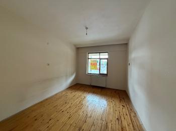 GÜVENAY - ÇORUM PAZARTESİ PAZARI YANI 3+1 KİRALIK DAİRE