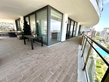 Girne Merkez Akacan Elegance Sitesi Full Deniz ve Havuz Manzaralı Kiralık 3+1 Lüks Daire