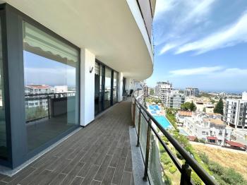 Girne Merkez Akacan Elegance Sitesi Full Deniz ve Havuz Manzaralı Kiralık 3+1 Lüks Daire