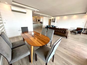 Girne Merkez Akacan Elegance Sitesi Full Deniz ve Havuz Manzaralı Kiralık 3+1 Lüks Daire
