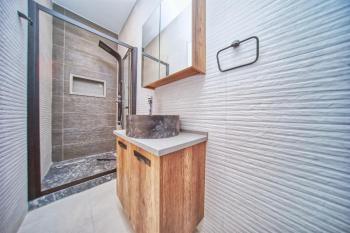 KKTC Girne Zeytinlik Bölgesinde Satılık  Türk Tapulu Lüks 4+1 Havuzlu Villa
