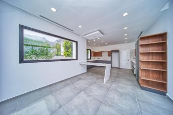 KKTC Girne Zeytinlik Bölgesinde Satılık  Türk Tapulu Lüks 4+1 Havuzlu Villa