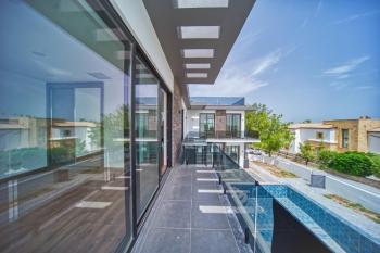 KKTC Girne Zeytinlik Bölgesinde Satılık  Türk Tapulu Lüks 4+1 Havuzlu Villa