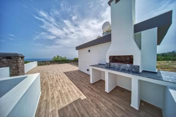KKTC Girne Zeytinlik Bölgesinde Satılık  Türk Tapulu Lüks 4+1 Havuzlu Villa
