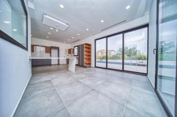 KKTC Girne Zeytinlik Bölgesinde Satılık  Türk Tapulu Lüks 4+1 Havuzlu Villa