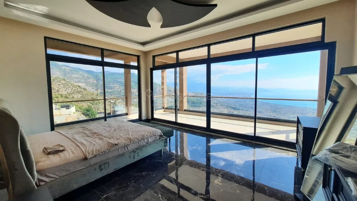 Ultra Luxury 5+1 Villa In Tepe