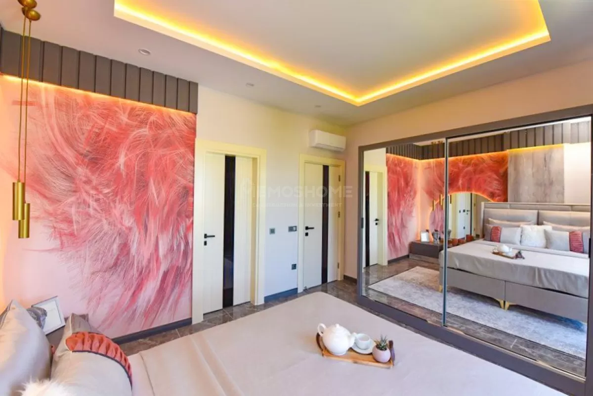 Luxuriöse 4+1 Villa in Kargicak