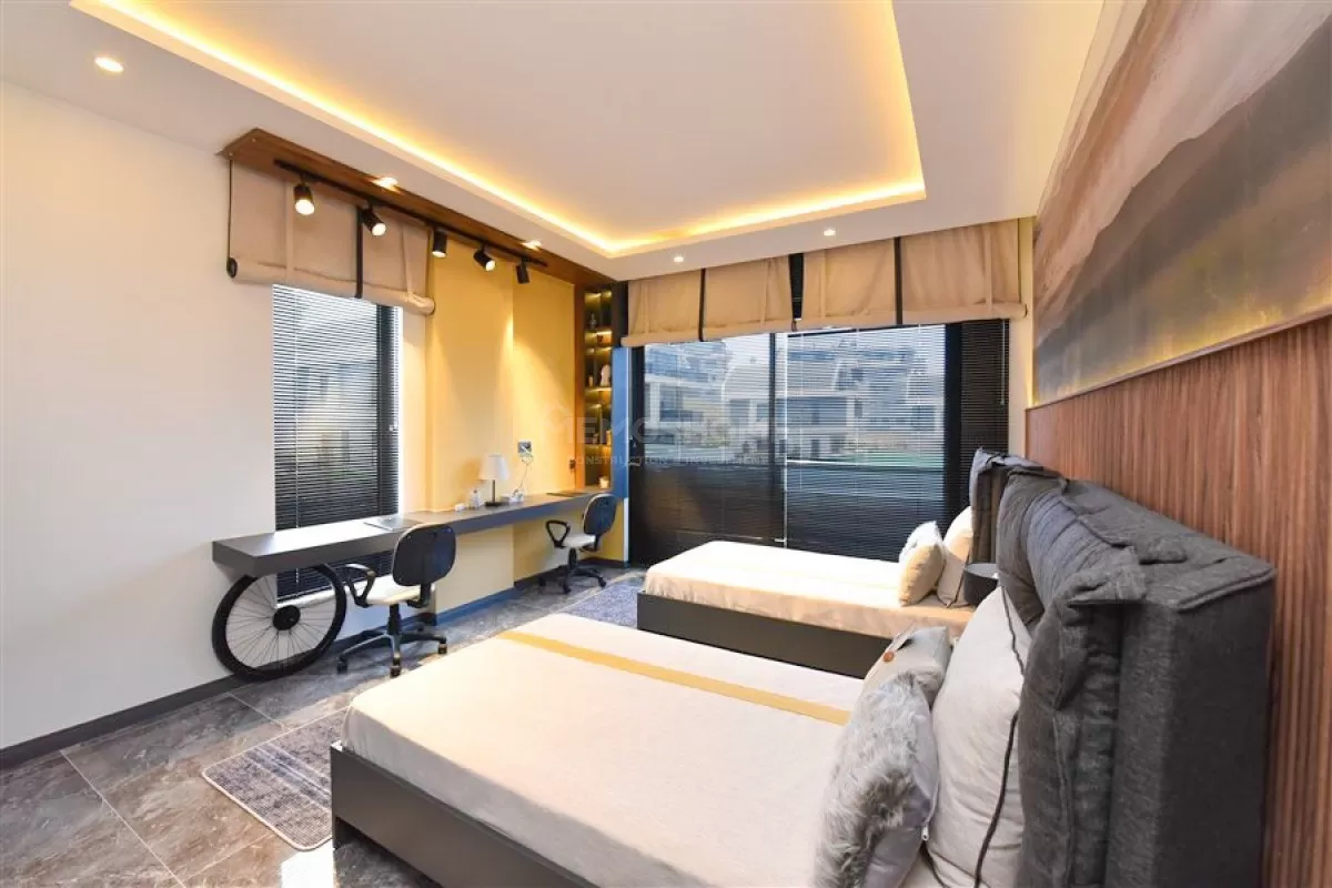 Luxuriöse 4+1 Villa in Kargicak