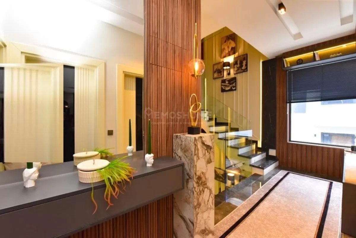 Luxuriöse 4+1 Villa in Kargicak