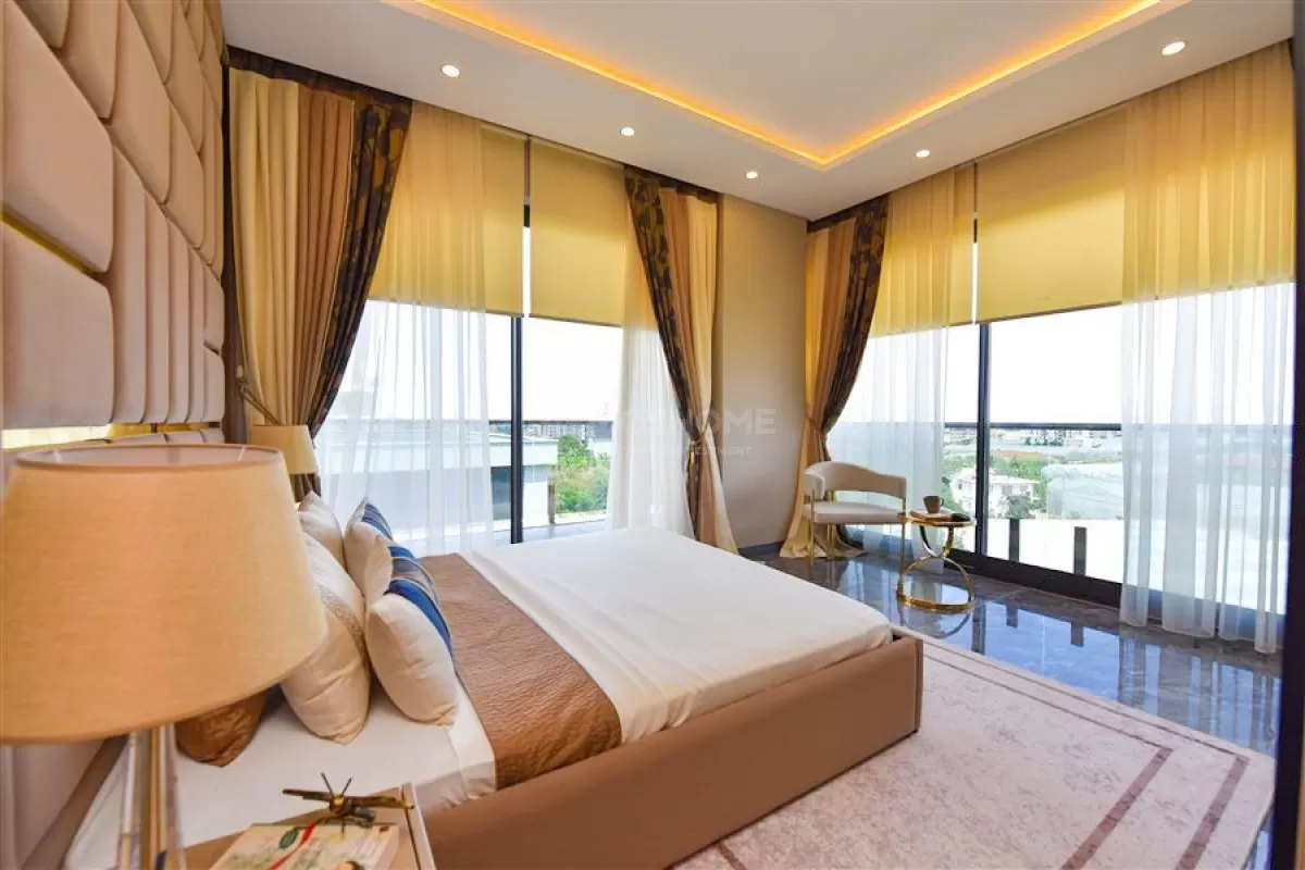 Luxuriöse 4+1 Villa in Kargicak