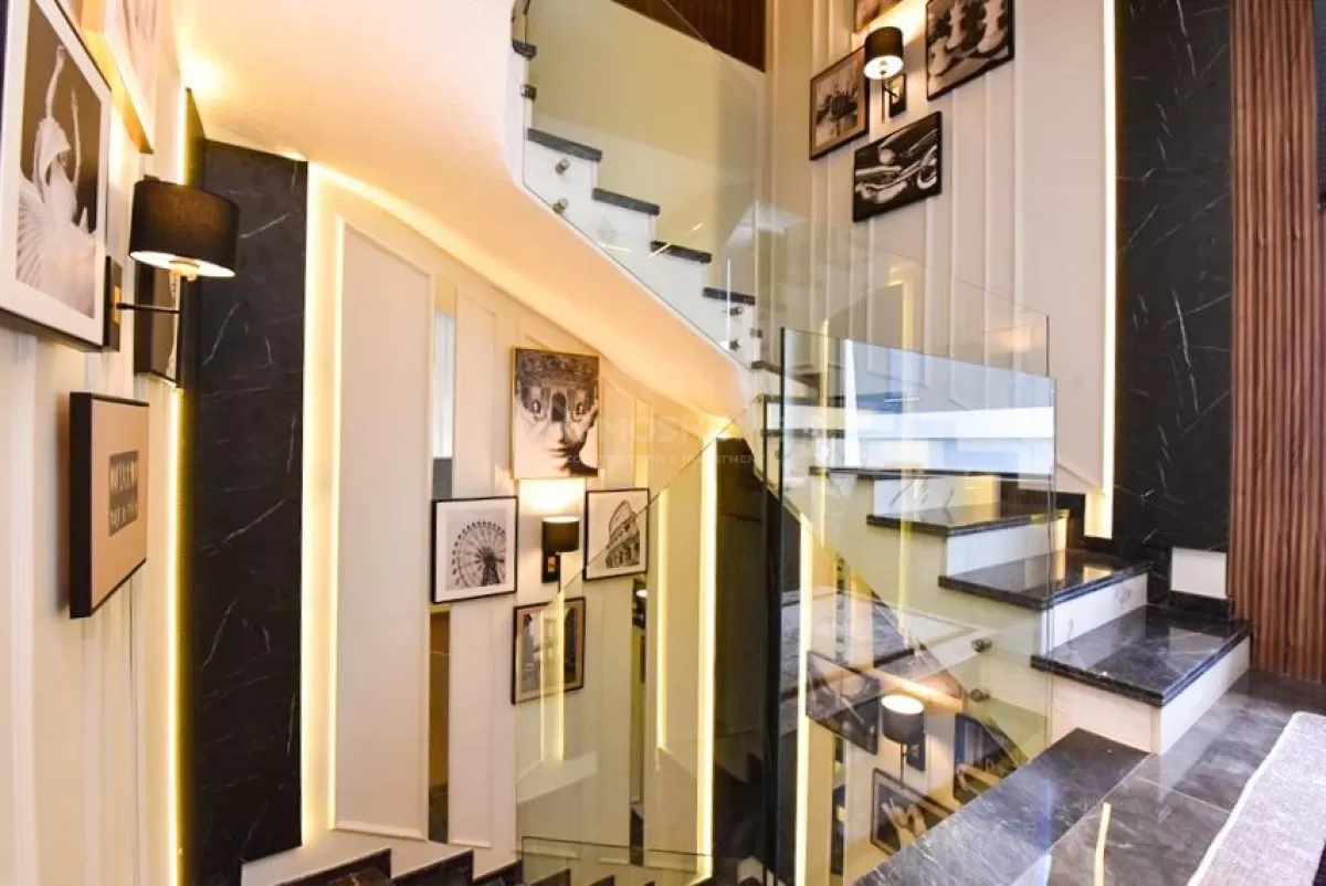 Luxuriöse 4+1 Villa in Kargicak