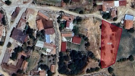 Küçünlü Köy İçi 1.242 m² İmarlı Arsa – Yola Cephe, Hemen İnşaata Uygun