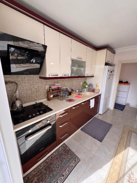 Çırçır Saya Yolu’na 10 Adım | Biz Cevahir’e 5 dk | Balkonlu 85 m² 2+1 Kapalı Otoparklı Satılık Daire