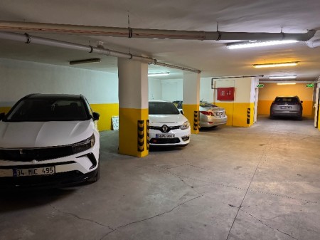 Çırçır Saya Yolu’na 10 Adım | Biz Cevahir’e 5 dk | Balkonlu 85 m² 2+1 Kapalı Otoparklı Satılık Daire