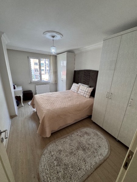 Çırçır Saya Yolu’na 10 Adım | Biz Cevahir’e 5 dk | Balkonlu 85 m² 2+1 Kapalı Otoparklı Satılık Daire